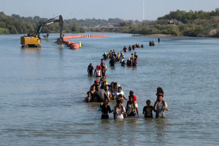 Federal judge orders Texas to remove anti migrant buoys from the Rio Grande