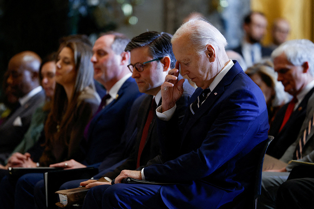 At National Prayer Breakfast, Biden calls for Americans to 'pray for peace' amid conflict